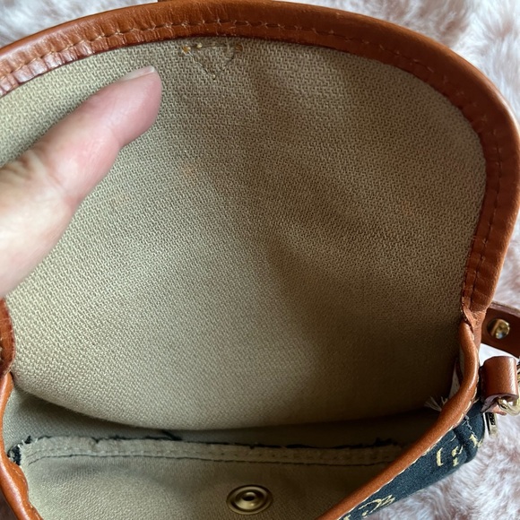 Dooney & Bourke wristlet like new! - Picture 4 of 5
